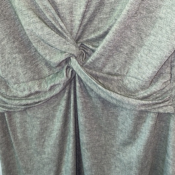 🌸 Isabel Maternity Twist Top Size M - Picture 2 of 4